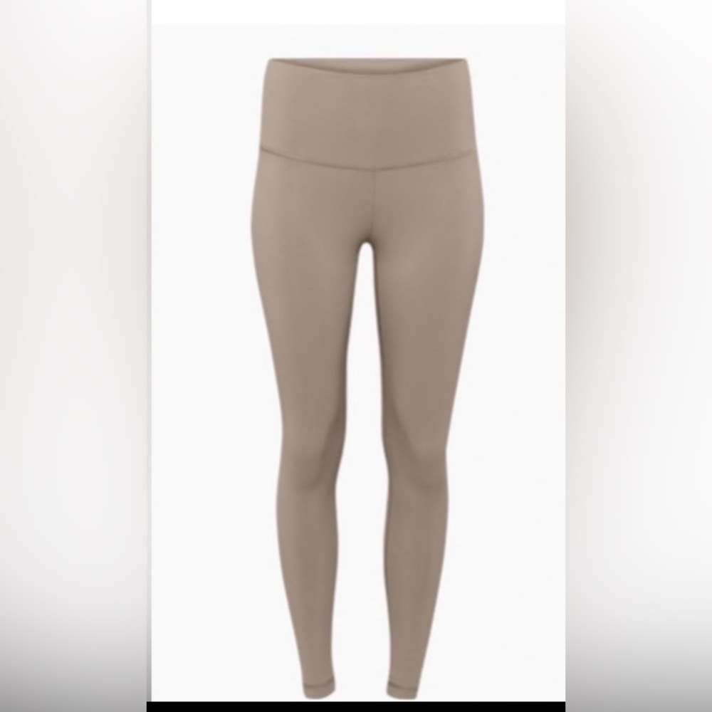 ARITZIA TnaLIFE™ Cheeky Hi-Rise Legging